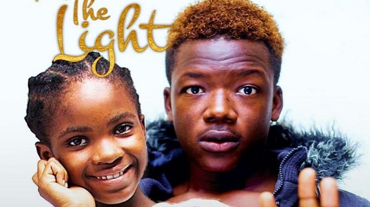 Philip NeeWhang ft Ashley Chucks - Feel The Light