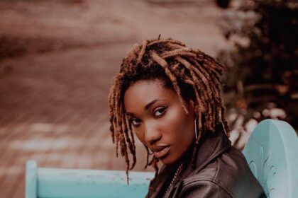 Wendy Shay - Love Me Now Lyrics