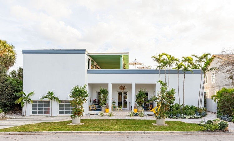 15 Ways To Turn Your Balcony Into A Chic Terrace