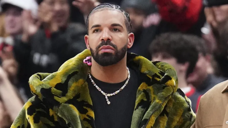 Drake - CN TOWER Lyrics