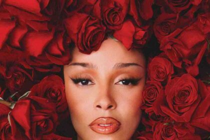 Doja Cat Releases Her Fifth Studio Album "VIE" Listen Now! Today I m giving my fans access to pre order my specially signed Vie vinyl CD Every week I m dropping new exclusive albums on my store so stay tuned for more including the first vinyl from my L 1