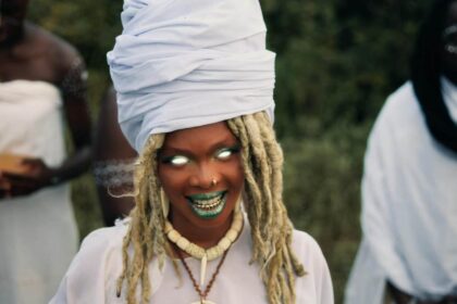 Enam Modzi Lyrics Meaning for both Ewe and English translations on Townflex