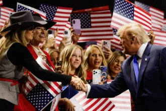 Trump Promises $5,000 ‘Dividend’ to Every American Adult if Republicans Win Midterms