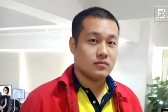 California Surrogate Learns Intended Father Is Chinese Billionaire Who Allegedly Has 300 Children" Xu bo